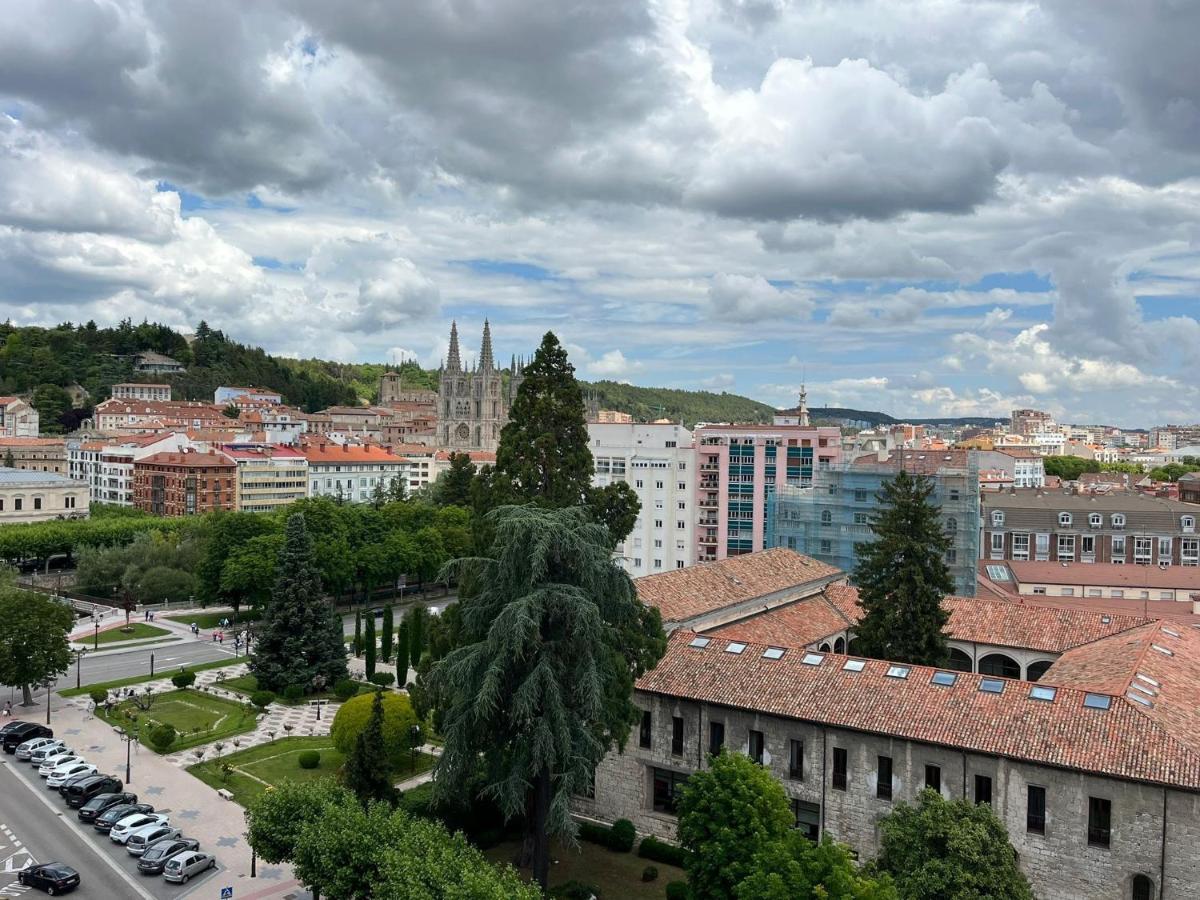 Atuaire Home Gran Apartamento Con Vistas A La Catedral De Burgos Exterior photo