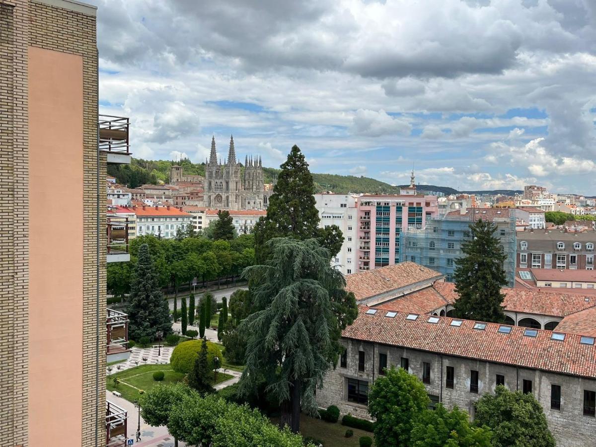 Atuaire Home Gran Apartamento Con Vistas A La Catedral De Burgos Exterior photo